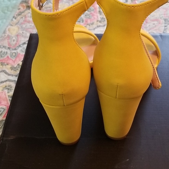 INC Kivah Sandal - Picture 3 of 6